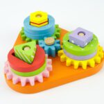 Hammasratastega kujundite sorteerimismäng