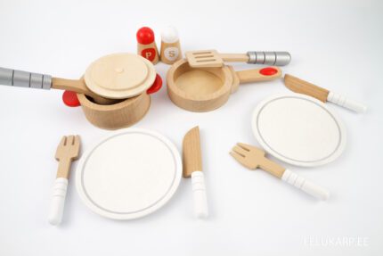 wooden kitchen play set